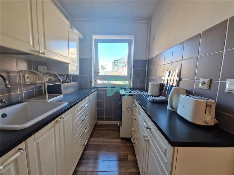 Apartament cu 4 camere decomandat în Avantgarden