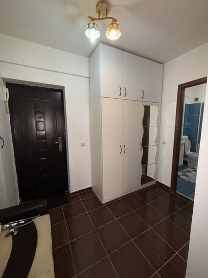 Garsoniera decomandata, et 1,mobilată/utilată, parcare inclusă, 3-4 min RATB 480 - 7