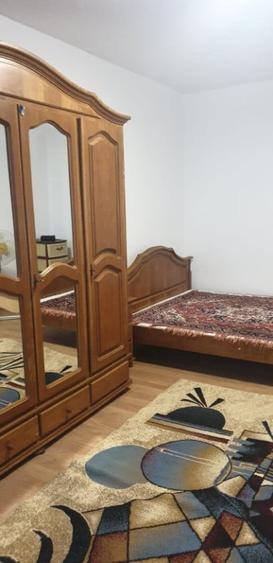 Apartament cu 2 camere decomandat în Tei