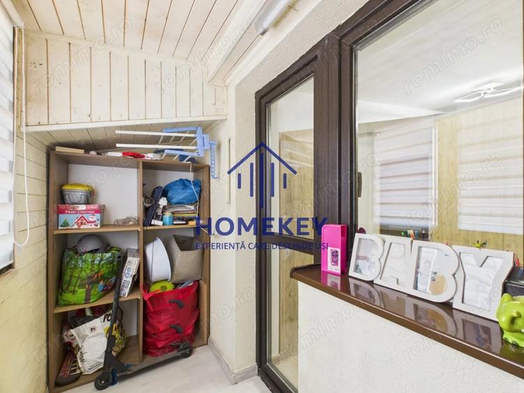 Apartament cu 3 camere semidecomandat, mobilat în Central