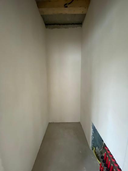 Casă individuală cu 4 camere cu Canalizare în Luna de Sus