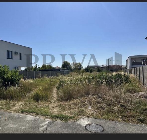 Teren Construcții intravilan de 556 mp, în Ghiroda