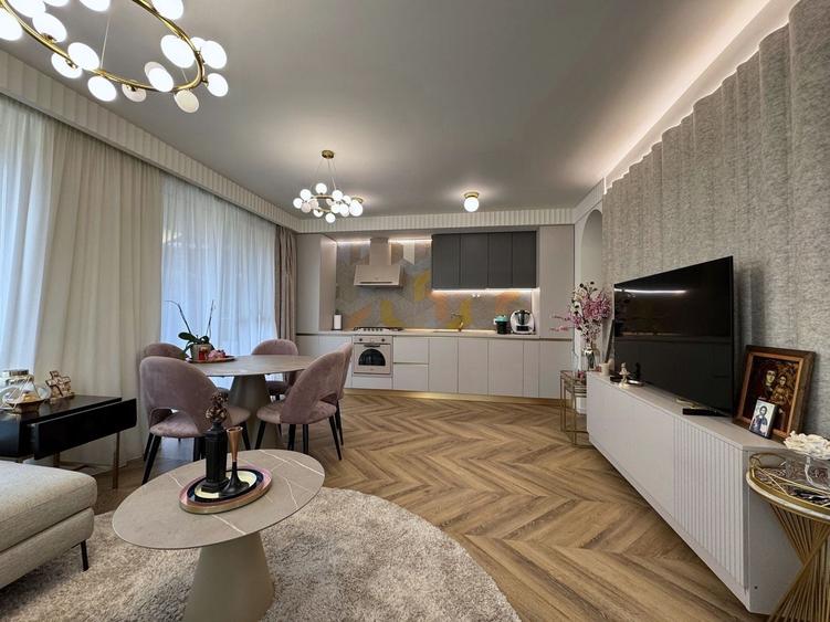 Duplex cu 5 camere cu Canalizare în Florești