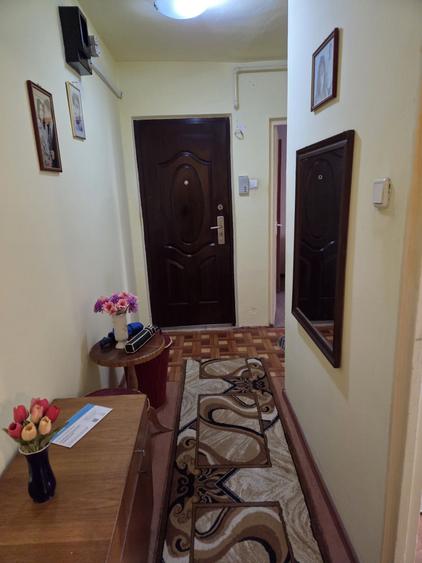Apartament cu 2 camere decomandat în Astra