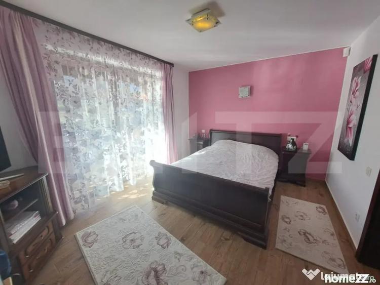 Casă cu 6 camere cu Teren 330 Mp în Central