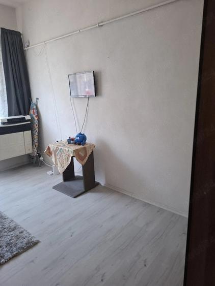 Garsonieră decomandată, mobilată în Exterior Vest