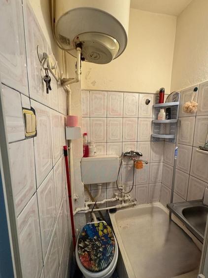 Garsonieră decomandată, mobilată în Micro 40