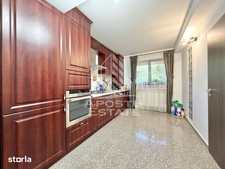 Casă cu 4 camere cu Teren 250 Mp în Sud