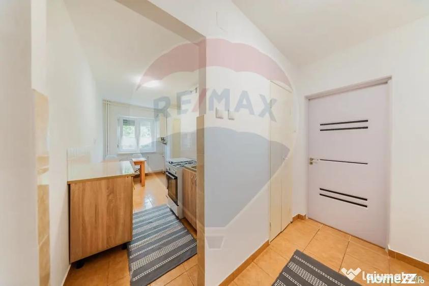 Apartament cu 2 camere semidecomandat în Central