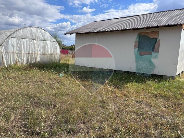 Teren Construcții intravilan de 1404 mp, în Zalhanaua