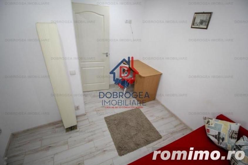 Garsonieră decomandată în Central