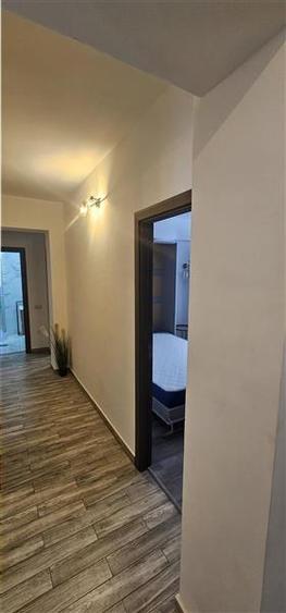 Apartament cu 2 camere decomandat, mobilat în Universitate