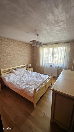 Apartament cu 3 camere decomandat în Rogerius