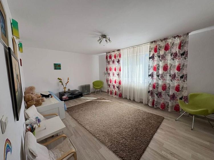 Casă cu 3 camere în Podiș