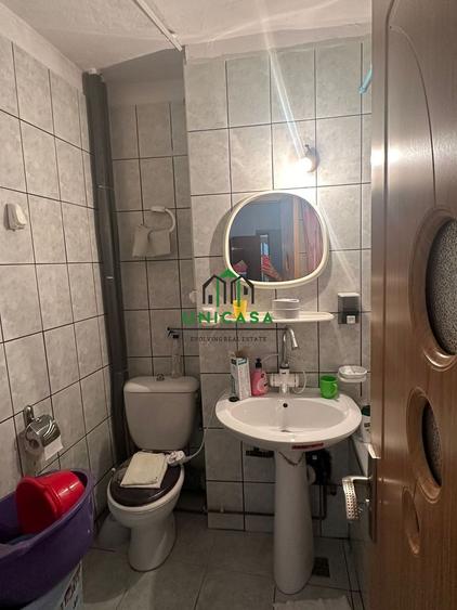 Apartament cu 3 camere decomandat, mobilat în Central