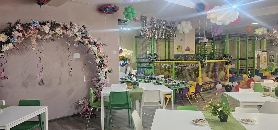 Spațiu comercial, de 198 mp, în Central