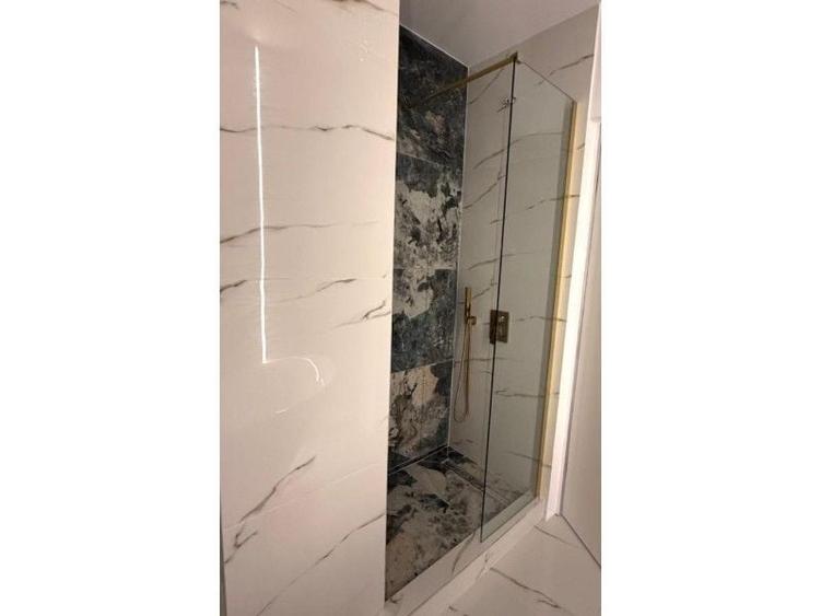 Apartament cu 2 camere decomandat în P-ța Victoriei