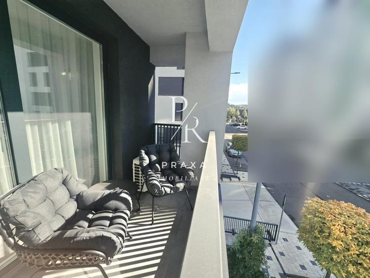Apartament cu 3 camere semidecomandat, mobilat în Florești
