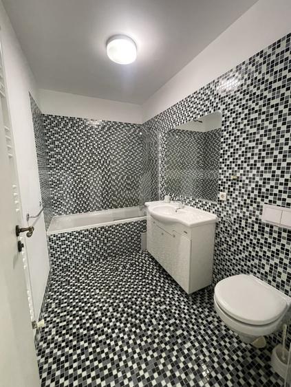 Apartament cu 3 camere decomandat, mobilat în Central