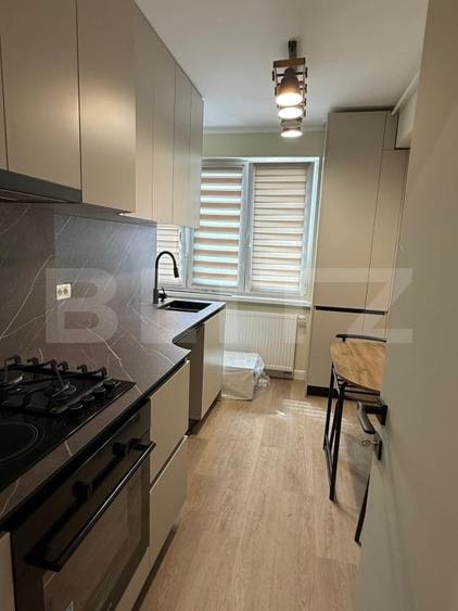 Apartament cu 2 camere semidecomandat, mobilat în Ultracentral