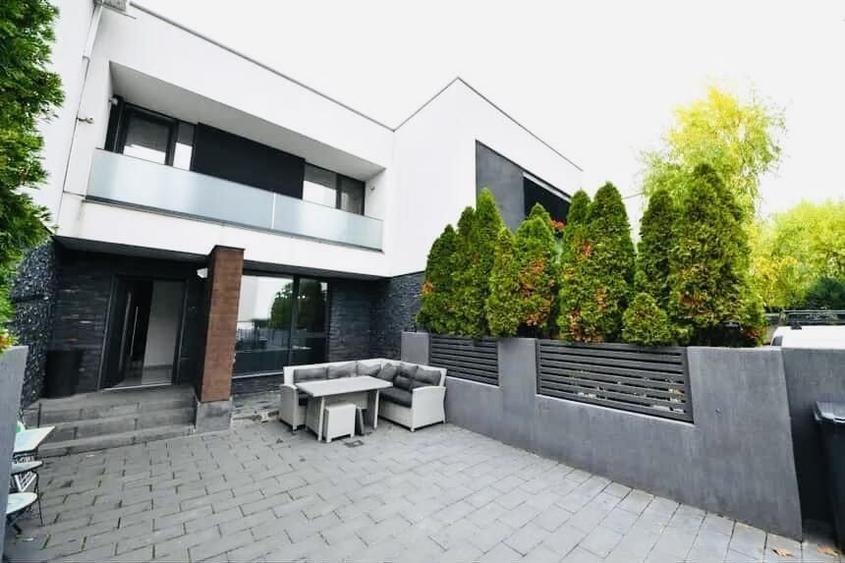 Duplex cu 3 camere cu Canalizare în Nord