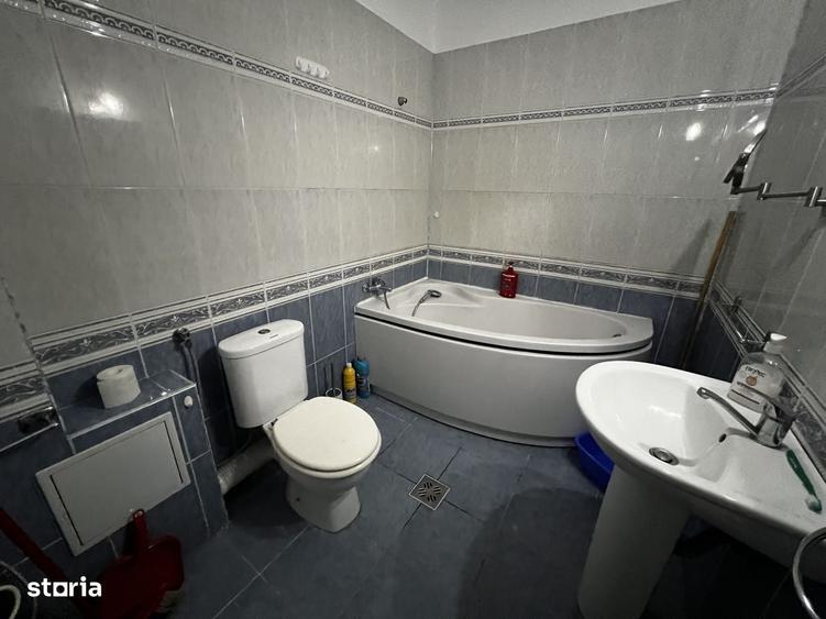Apartament cu 3 camere decomandat în Bună Ziua
