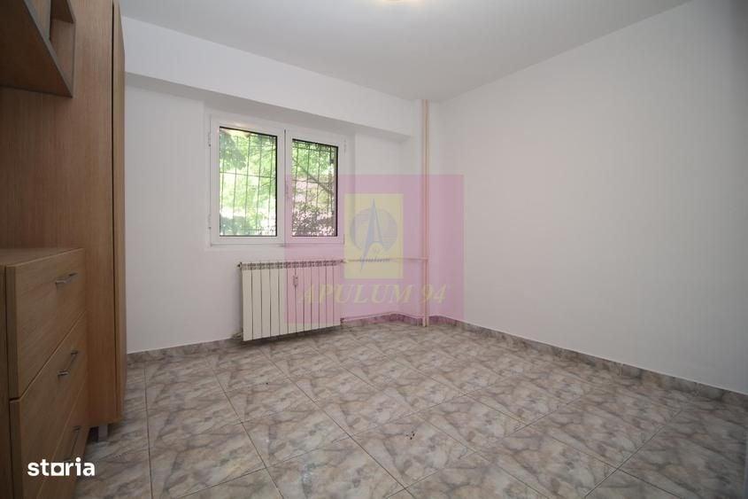 Apartament cu 3 camere decomandat în Decebal