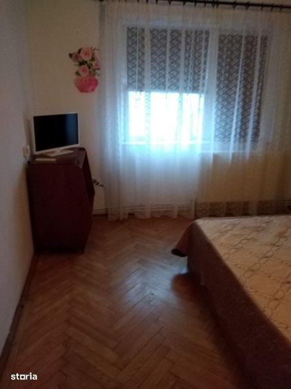 Apartament cu 2 camere decomandat în Micro 3