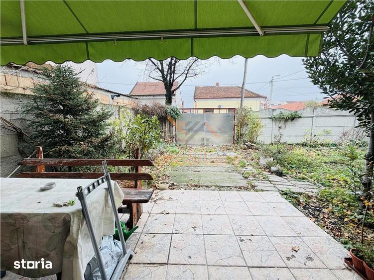 Casă cu 5 camere cu Teren 238 Mp în Central