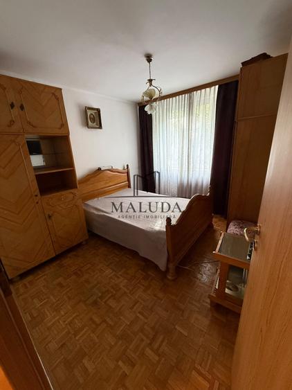 Apartament cu 2 camere decomandat, mobilat în Negru Vodă
