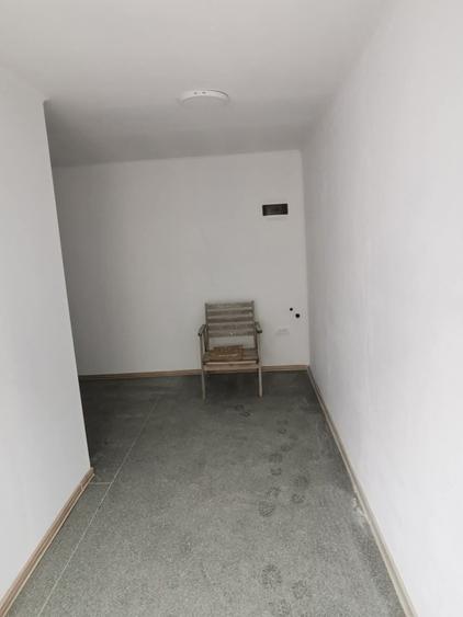 Spațiu comercial, de 12 mp, în Berceni