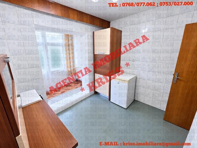 Apartament cu 2 camere decomandat în Eremia