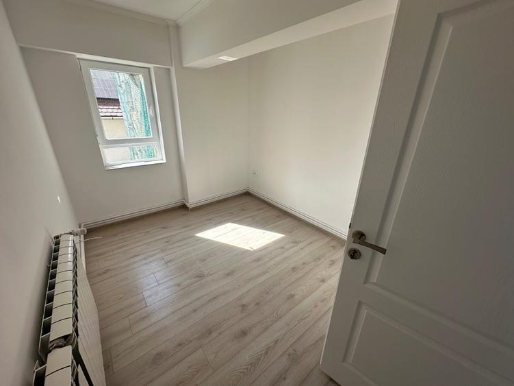 Apartament cu 3 camere decomandat în Ultracentral