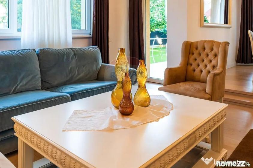 Casă cu 7 camere cu Teren 868 Mp în Trivale