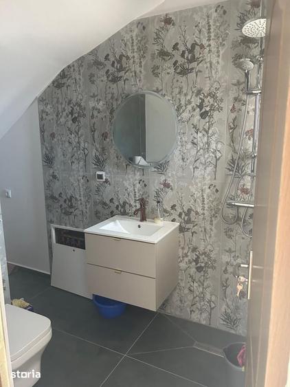 Casă cu 4 camere cu Teren 225 Mp în Borhanci