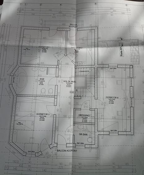 Casă individuală cu 6 camere cu Garaj în Exterior Est
