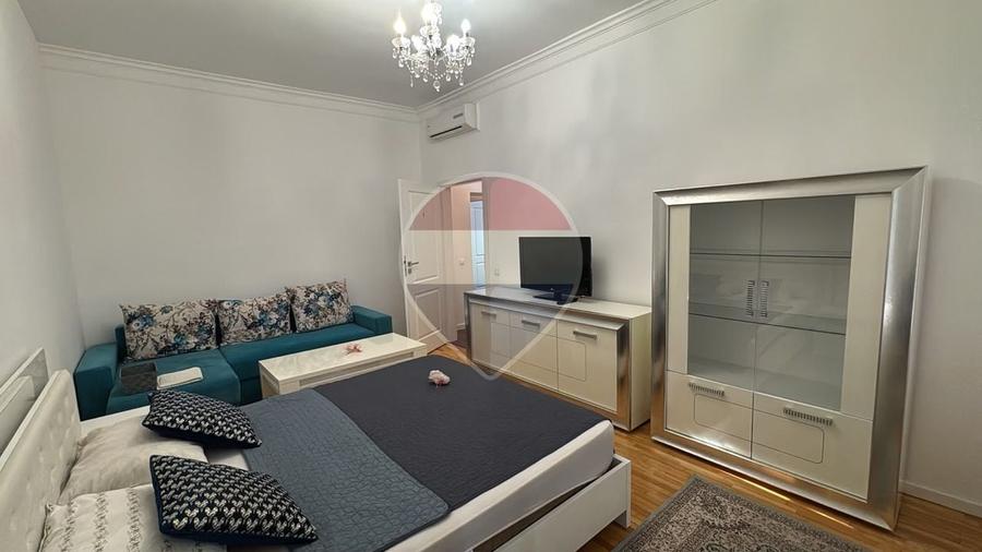 Apartament cu 2 camere decomandat, mobilat în Ultracentral
