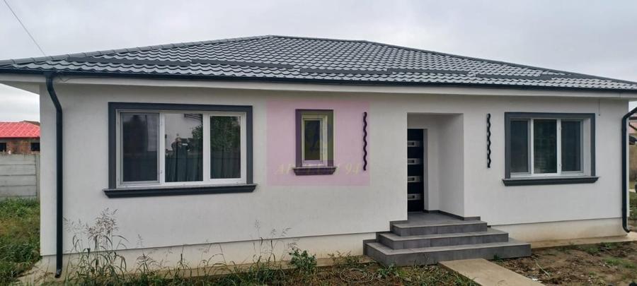 Casă cu 4 camere în Vest