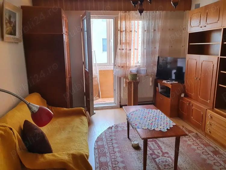 Apartament cu 2 camere semidecomandat în Vasile Aaron