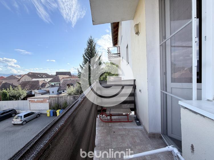 Apartament cu 3 camere decomandat, mobilat în Central