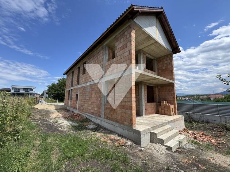 Casă individuală cu 4 camere cu Canalizare în Cisnădie