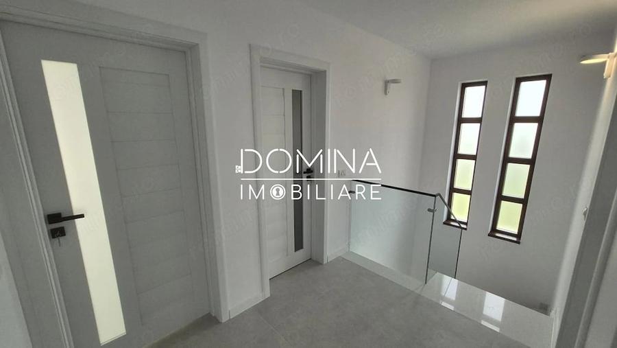 Casă cu 7 camere cu Teren 250 Mp în Central