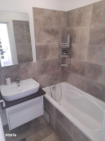 Apartament cu 2 camere decomandat în Roșu