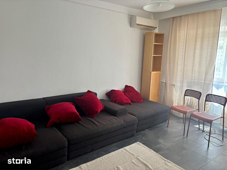 Apartament cu 3 camere decomandat în Podu Roș