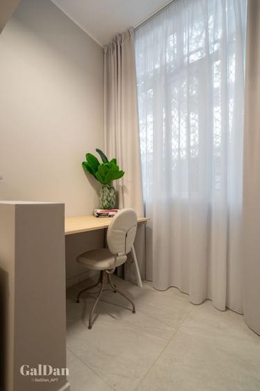 Apartament cu 3 camere, mobilat în Calea Victoriei