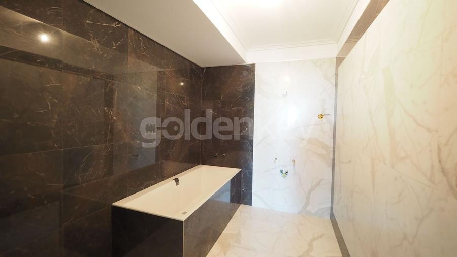 Apartament cu 5 camere decomandat în Herăstrău