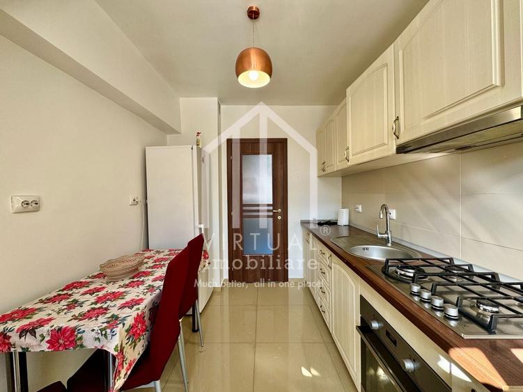 Apartament cu 3 camere decomandat, mobilat în Central