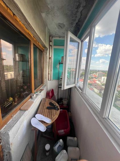 Apartament cu 3 camere semidecomandat în Colentina