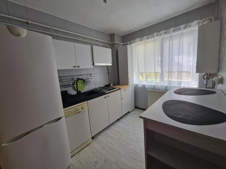 Apartament cu 2 camere semidecomandat în Central