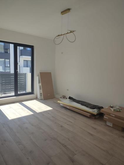 Apartament cu 2 camere decomandat în Est